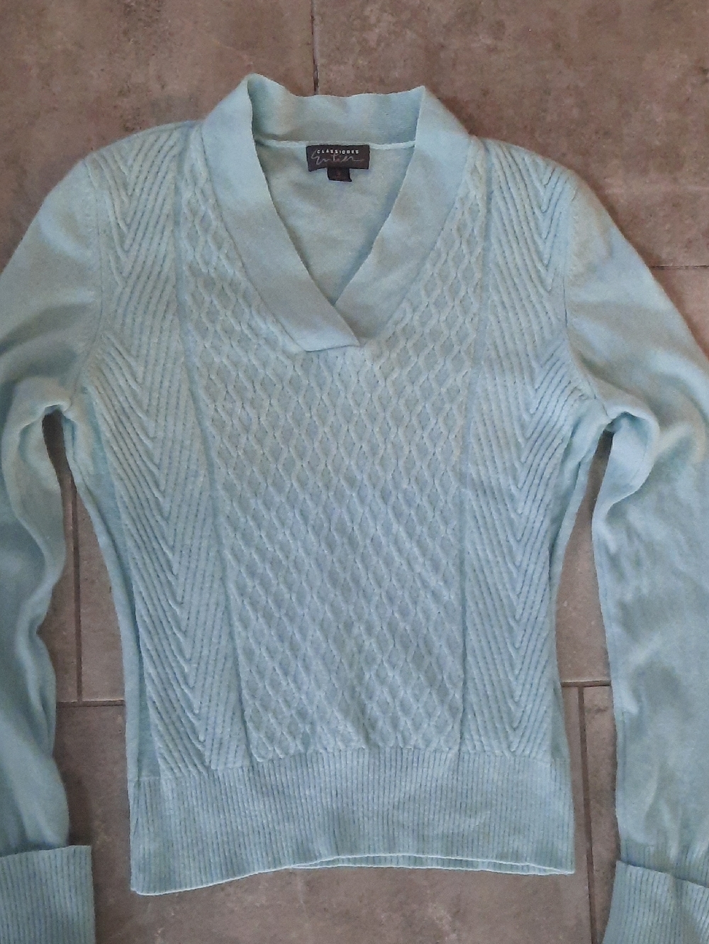 Classiques Entier 100% Cashmere Light Blue V-neck Cable Knit Sweater